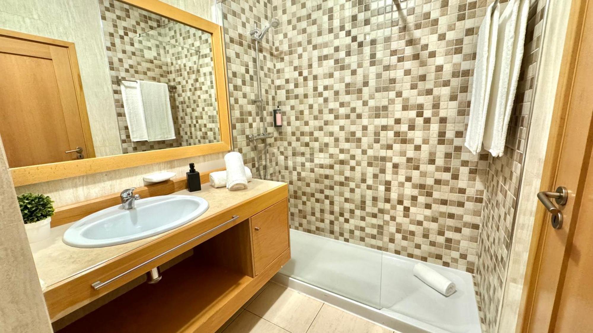 Praia Da Rocha, 502, Charming Apartment, Air Conditioning, Swimming Pool,Free Wifi, Faia By Ig Portimão Eksteriør billede